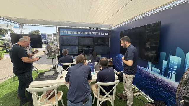 ציוד מחשוב ומסכים לאירוע מרתון תל אביב